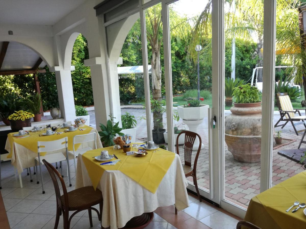 B&B Villa Di Bartolomeo Capaccio Екстер'єр фото